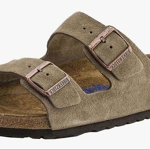 NWOT Birkenstocks suede tan